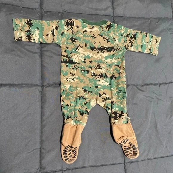 Baby Marine Onesie USMC - Picture 2 of 5